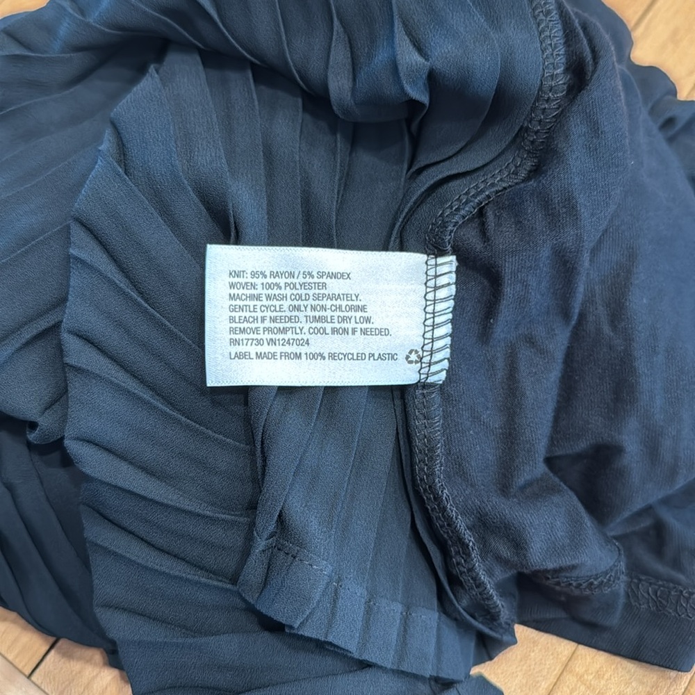Accordion Back Tee - Picture 5 of 6